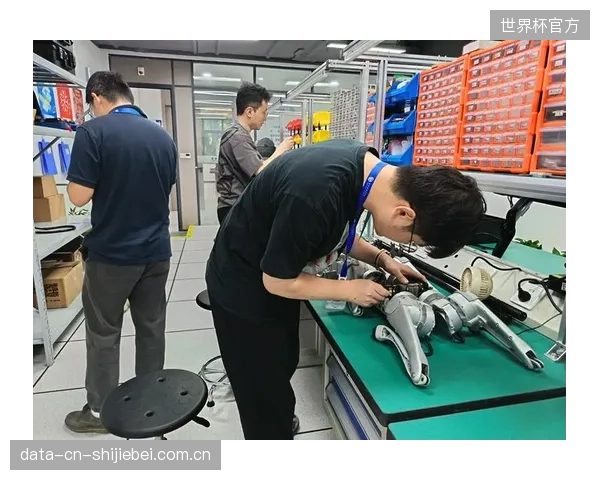 天价研发的步态传感器,究竟是真需求还是品牌急于讲述的“科技故事”? 天价研发的步态传感器,究竟是真需求还是品牌急于讲述的“科技故事”?